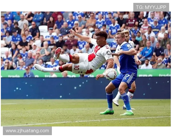 南安普顿俱乐部的崛起之路与英超赛场中坚力量的蜕变历程 南安普顿俱乐部的崛起之路与英超赛场中坚力量的蜕变历程