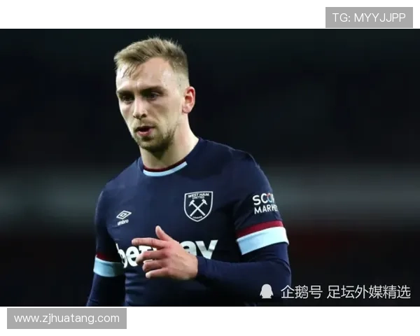 《全球足球转会市场迎来大变局，明星球员纷纷转会开启新篇章》