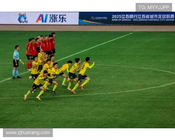 年度体育盛事精彩迭起全球焦点汇聚赛场争锋热势再掀巅峰对决激荡