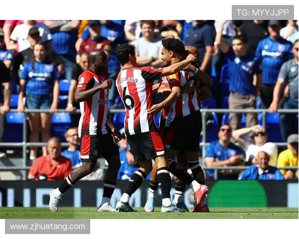 富勒姆俱乐部新赛季战略调整引关注球队表现前景解析与球迷期待展望