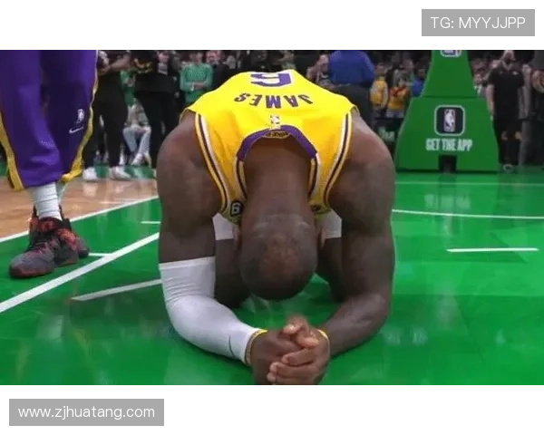 詹姆斯率湖人逆转太阳创个人新纪录,浓眉受伤离场状态堪忧